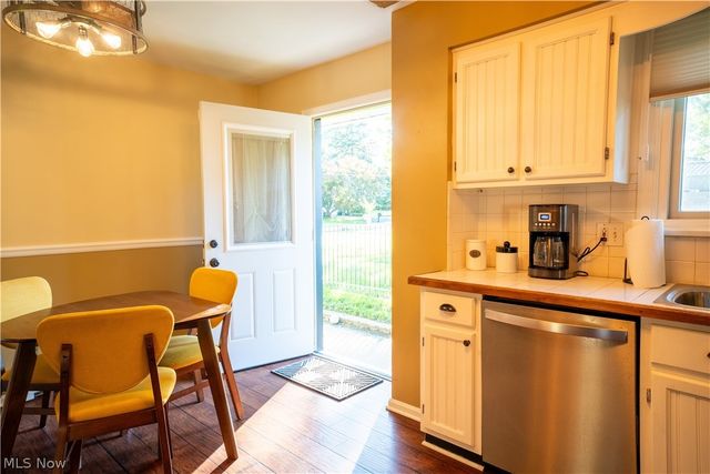 110 Berkshire Road, Elyria, OH 44035