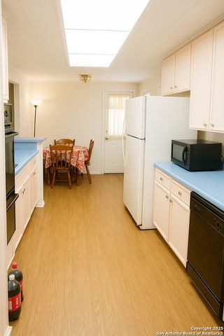 1266 W ELSMERE PL, San Antonio, TX 78201