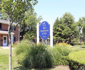 346 Captians Drive, West Babylon, NY 11704