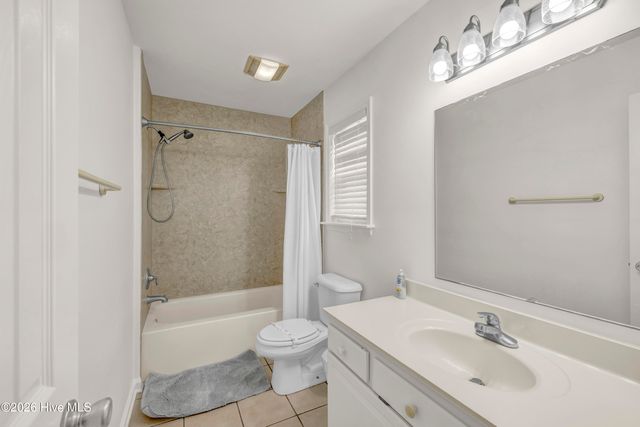 709 Ocean Boulevard, Holly Ridge, NC 28445