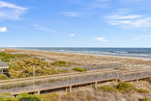 709 Ocean Boulevard, Holly Ridge, NC 28445
