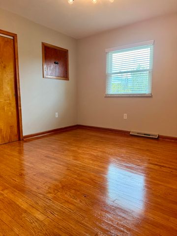 428 Fort Henry Drive, Fort Wright, KY 41011