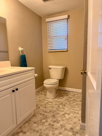 428 Fort Henry Drive, Fort Wright, KY 41011
