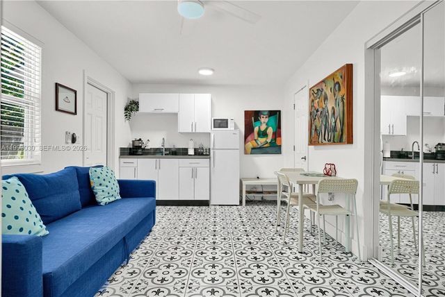 2615 SW 34th Ct, Miami, FL 33133