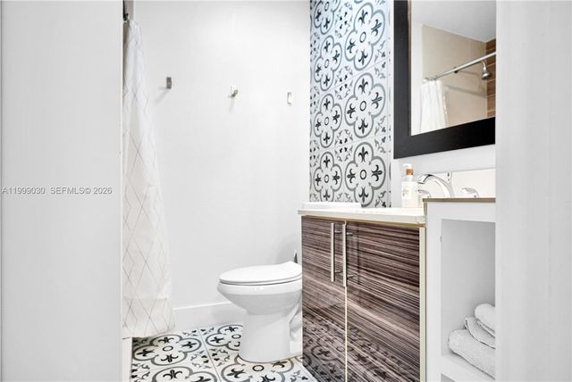 2615 SW 34th Ct, Miami, FL 33133