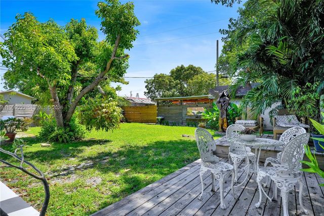 2615 SW 34th Ct, Miami, FL 33133