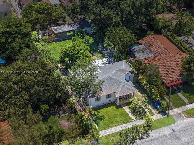 2615 SW 34th Ct, Miami, FL 33133