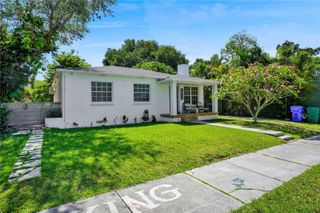 2615 SW 34th Ct, Miami, FL 33133