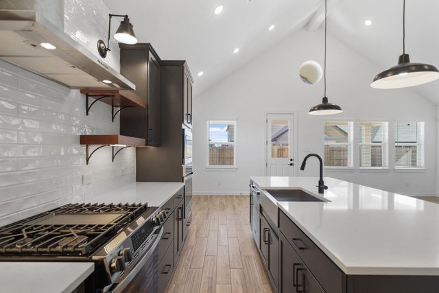 5411 Kingdom Heights Boulevard, Rosenberg, TX 77471