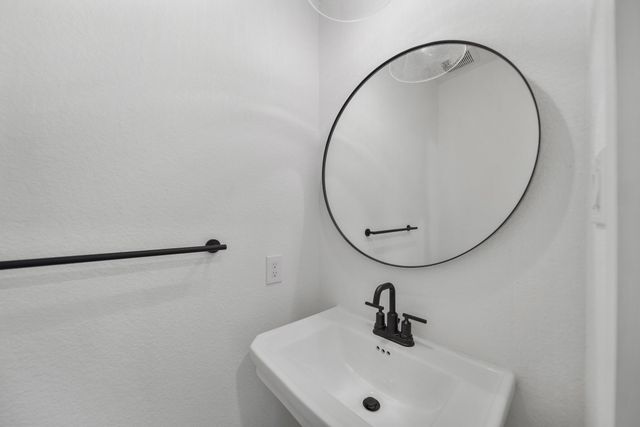 5411 Kingdom Heights Boulevard, Rosenberg, TX 77471