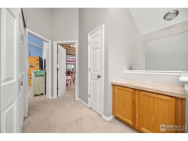 387 Oak Ln, Broomfield, CO 80020