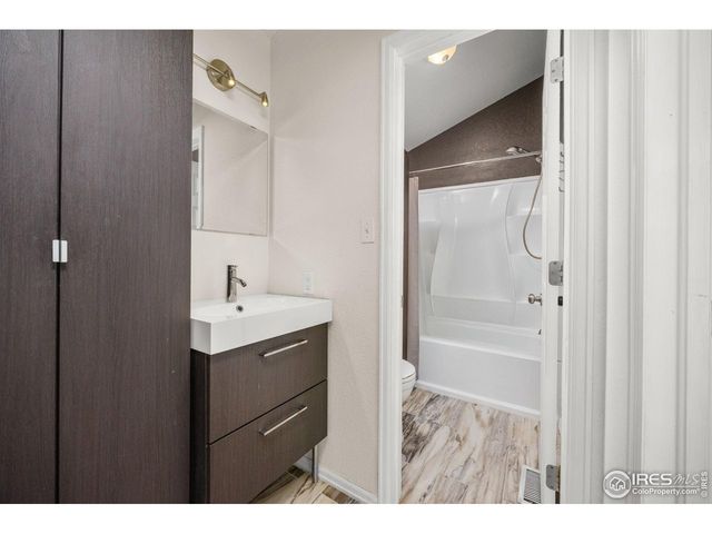 387 Oak Ln, Broomfield, CO 80020