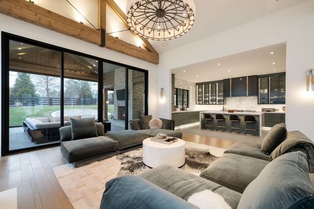 7054 Lanceleaf Dr, College Grove, TN 37046