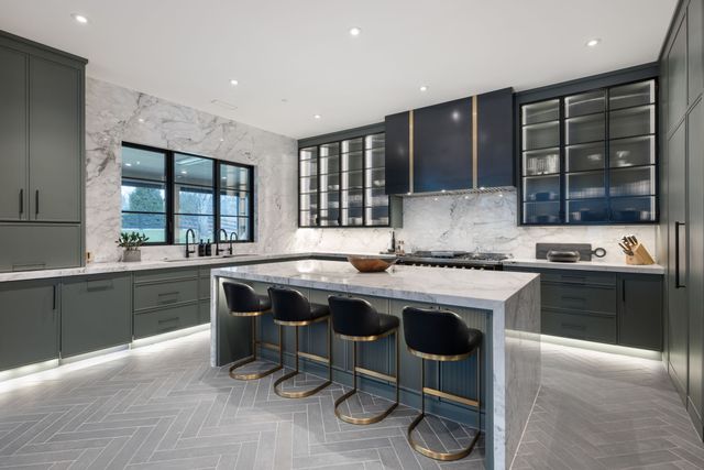 7054 Lanceleaf Dr, College Grove, TN 37046