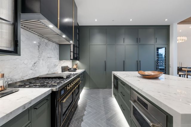 7054 Lanceleaf Dr, College Grove, TN 37046