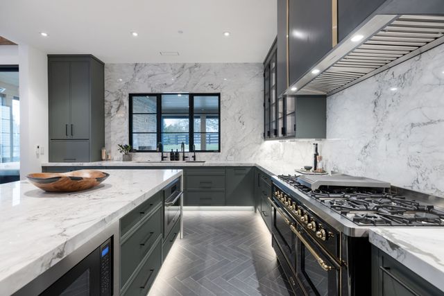 7054 Lanceleaf Dr, College Grove, TN 37046