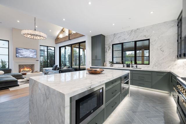 7054 Lanceleaf Dr, College Grove, TN 37046