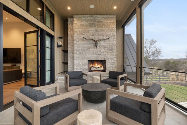 7054 Lanceleaf Dr, College Grove, TN 37046