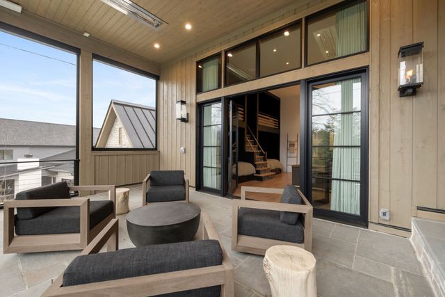 7054 Lanceleaf Dr, College Grove, TN 37046