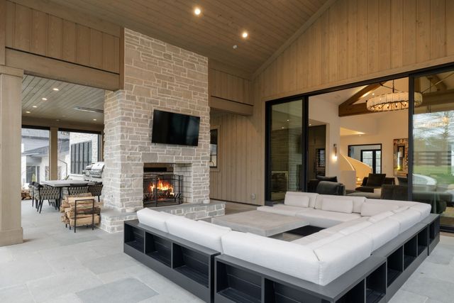 7054 Lanceleaf Dr, College Grove, TN 37046