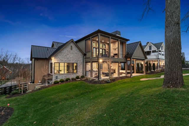 7054 Lanceleaf Dr, College Grove, TN 37046