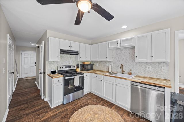 2013 Campfire Trail, Clover, SC 29710