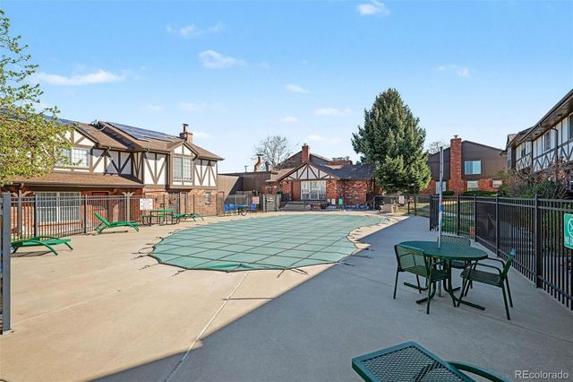 3825 S Monaco Parkway 212, Denver, CO 80237