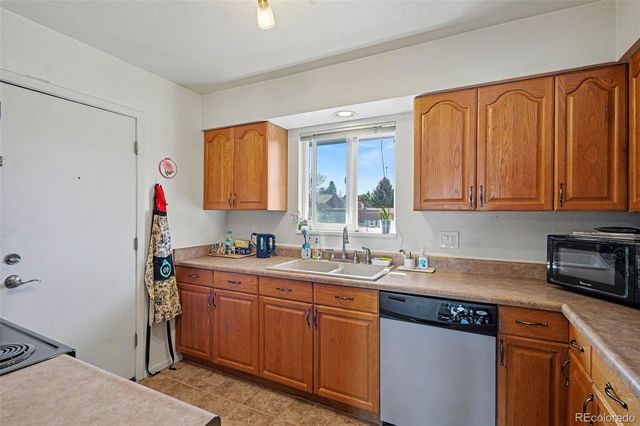 3825 S Monaco Parkway 212, Denver, CO 80237