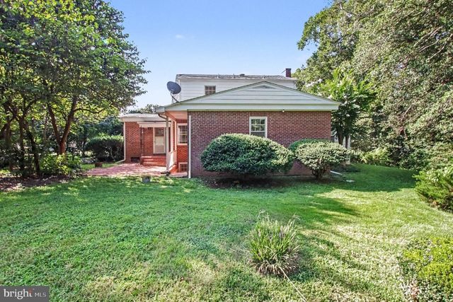 4145 WOODSIDE DR, Fredericksburg, VA 22407