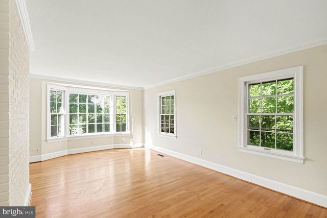 4145 WOODSIDE DR, Fredericksburg, VA 22407