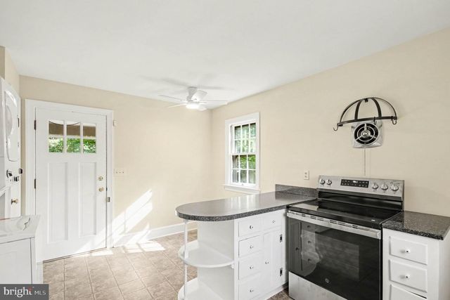 4145 WOODSIDE DR, Fredericksburg, VA 22407
