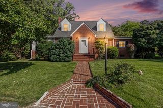 4145 WOODSIDE DR, Fredericksburg, VA 22407