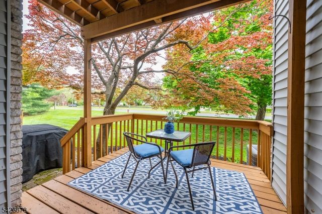 1092 Robin Rd, Hillsborough Twp., NJ 08844