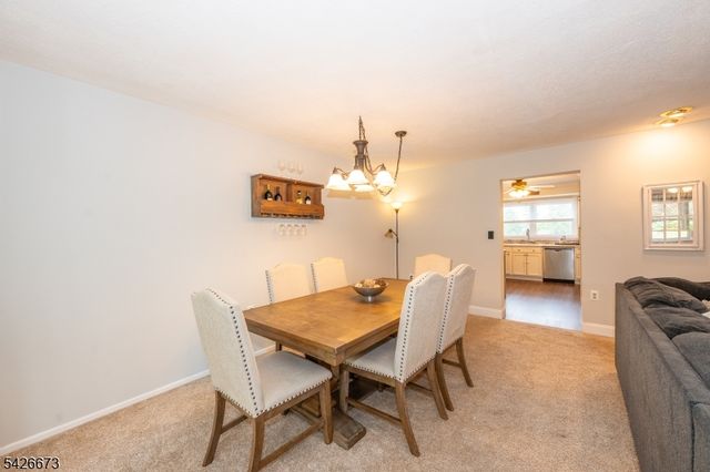 1092 Robin Rd, Hillsborough Twp., NJ 08844