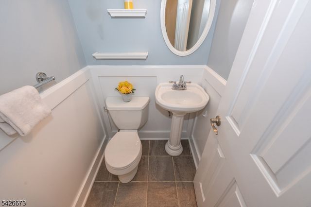 1092 Robin Rd, Hillsborough Twp., NJ 08844