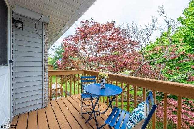 1092 Robin Rd, Hillsborough Twp., NJ 08844