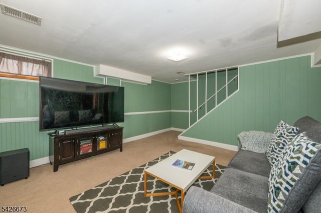 1092 Robin Rd, Hillsborough Twp., NJ 08844