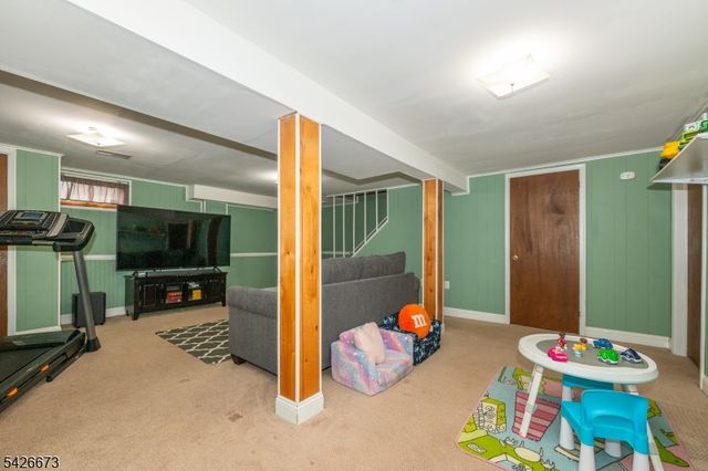 1092 Robin Rd, Hillsborough Twp., NJ 08844