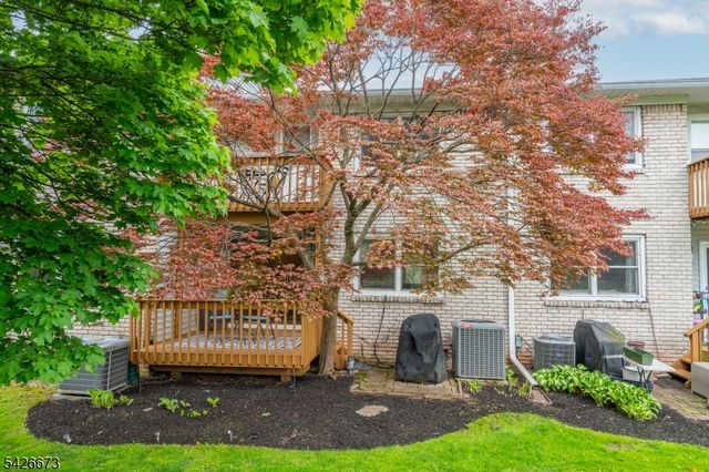 1092 Robin Rd, Hillsborough Twp., NJ 08844