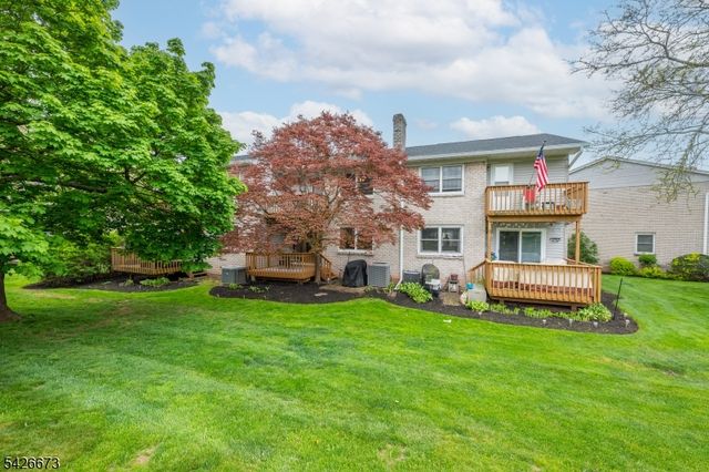 1092 Robin Rd, Hillsborough Twp., NJ 08844