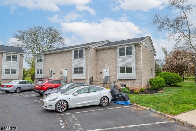 1092 Robin Rd, Hillsborough Twp., NJ 08844