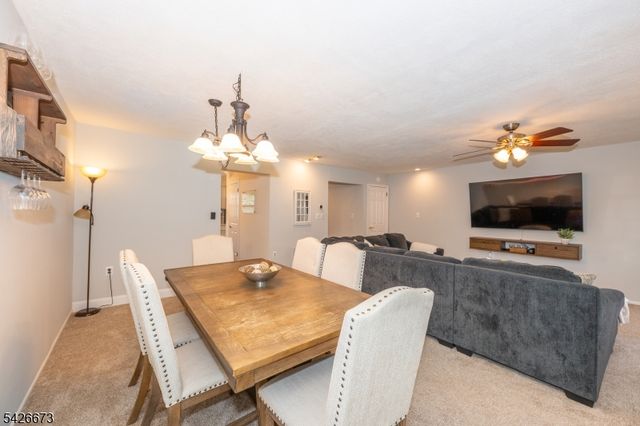 1092 Robin Rd, Hillsborough Twp., NJ 08844