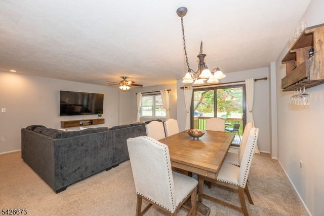 1092 Robin Rd, Hillsborough Twp., NJ 08844