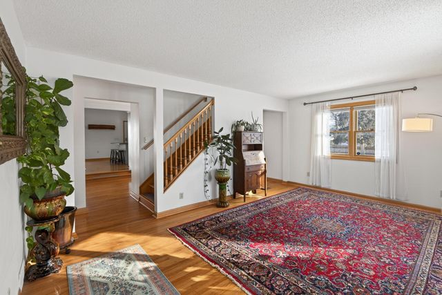 4300 Brunswick Avenue N, Crystal, MN 55422