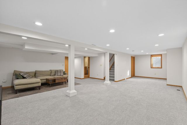 4300 Brunswick Avenue N, Crystal, MN 55422