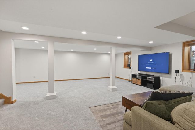 4300 Brunswick Avenue N, Crystal, MN 55422