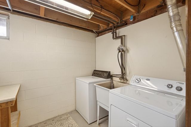 4300 Brunswick Avenue N, Crystal, MN 55422