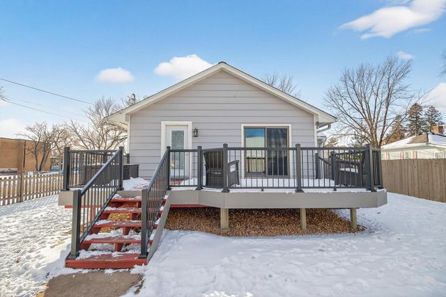 4300 Brunswick Avenue N, Crystal, MN 55422