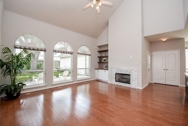 406 Sterling Heights Lane, Houston, TX 77094