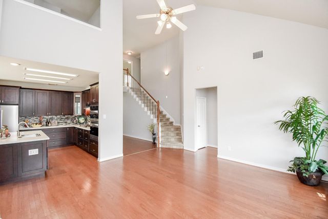 406 Sterling Heights Lane, Houston, TX 77094